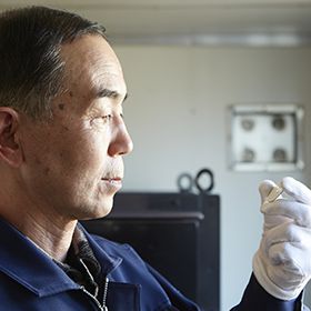 琺瑯職人 横澤 満氏