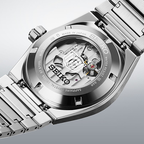 Primeira tampa transparente da nova geração King Seiko: permite admirar o novo Calibre 8L45 que alimenta a série VANAC.